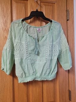 Bongo Mint Green Top. Size Small