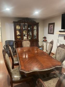 Dinning Table