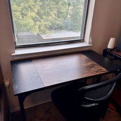 Desk & Chair 