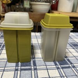 Vintage Tupperware Pickle / Vegetable Keepers 
