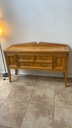 Dinner Table and Buffet set with 6 chairs