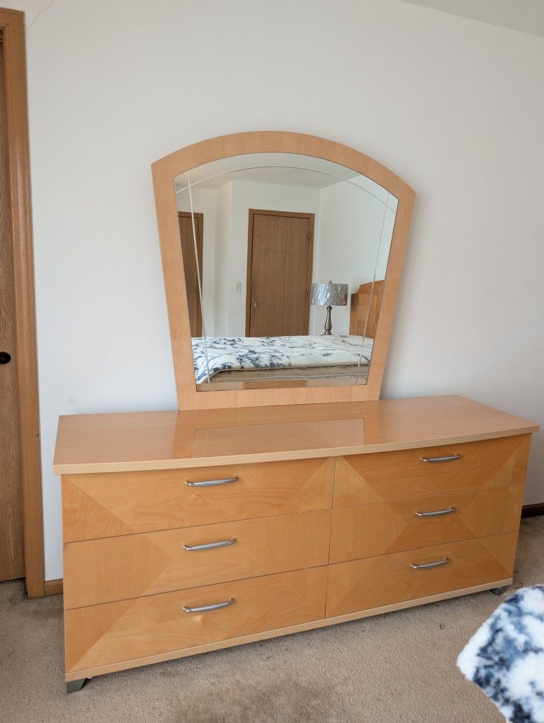 Complete Modern Bedroom Set (4 pieces) - Light Wood. SALE!