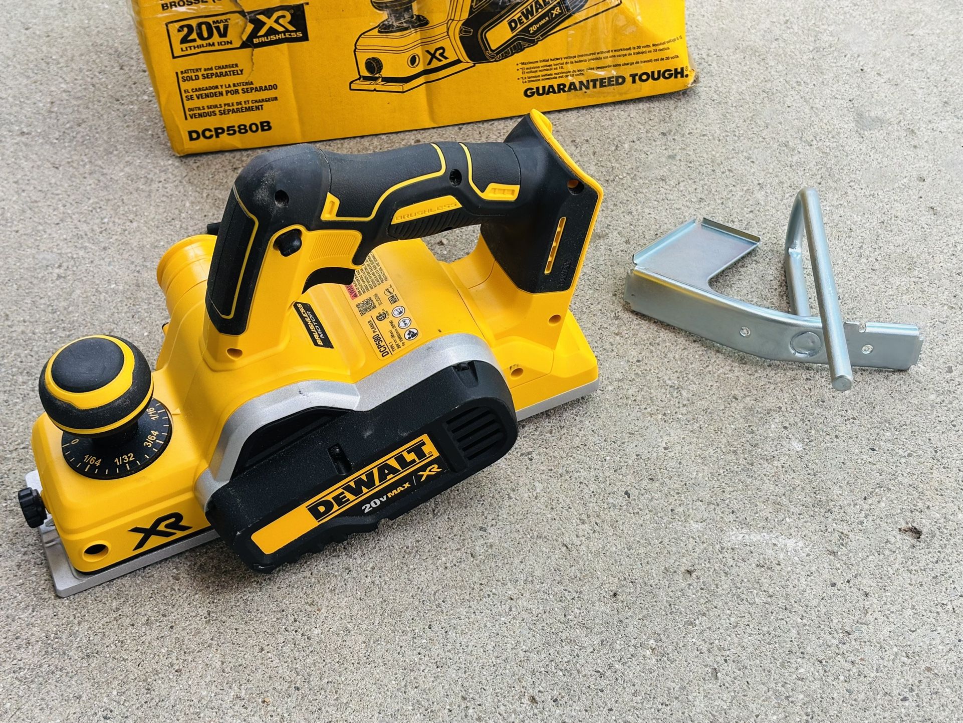 Dewalt 20V Max XR Cordless 3-1/4 in. Planer (TOOL ONLY/SOLO LA HERRAMIENTA)