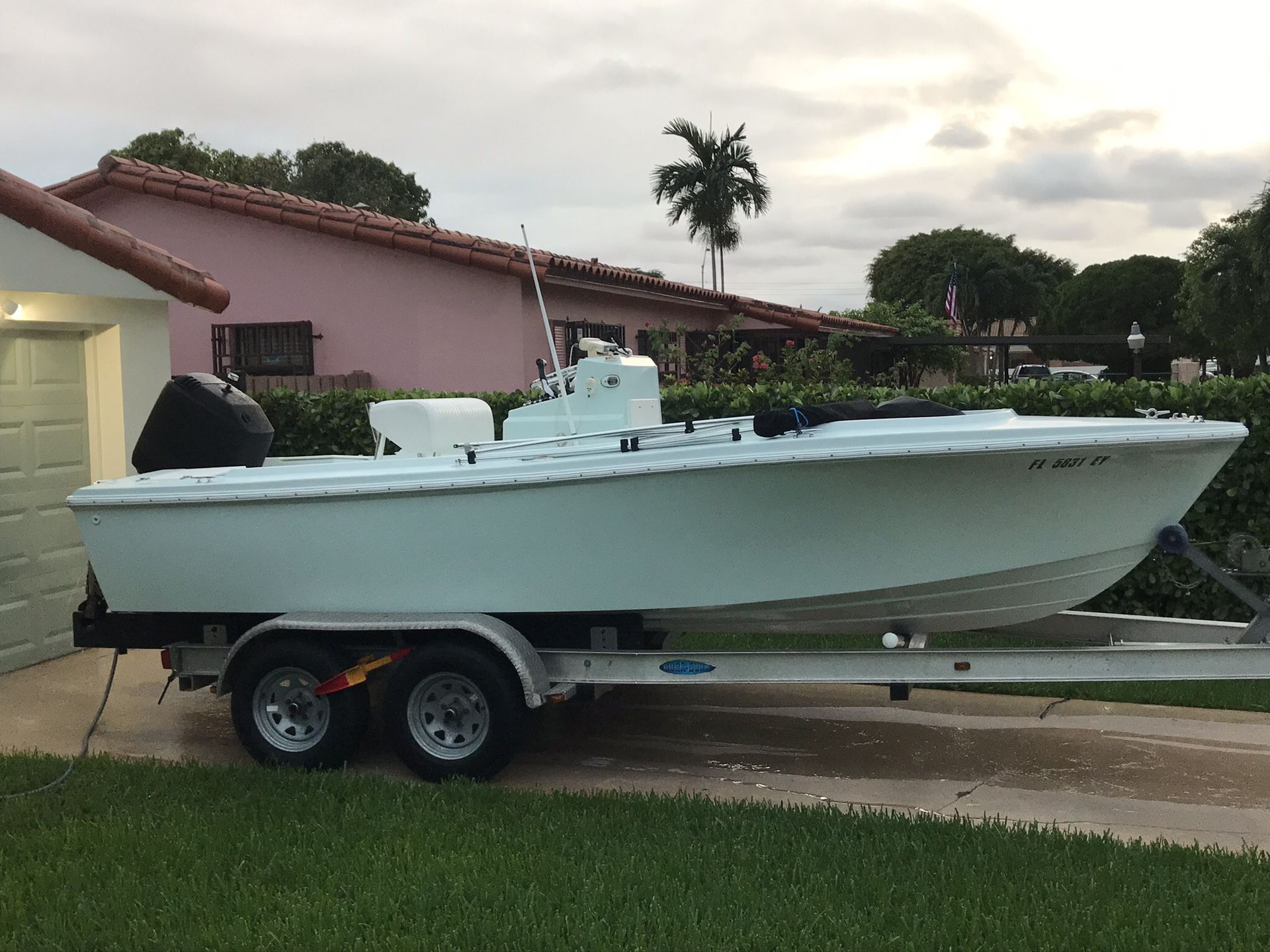 Boat 20 ft Well craft. Center Console 1985 Motor. Mercury 2001 . 125 hp
