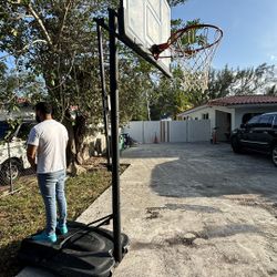 Lifetime basketball hoop