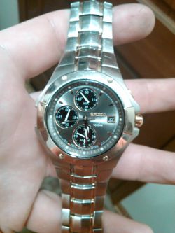 Seiko Coutura Chronograph 100m 7T62-0FA0 Sapphire Crystal for Sale in  Greenwood, SC - OfferUp