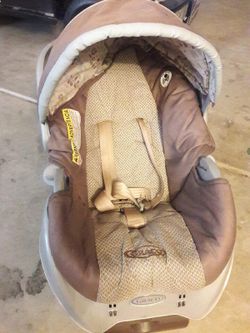 Graco Car seat and base