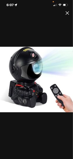 LED ASTRONAUT PROJECTOR WITH REMOTE
