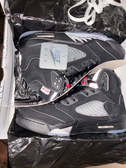 Air Jordan 5 Black Metallic Silver Sneakers