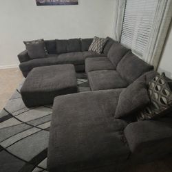 Charcoal Sectional (Large)