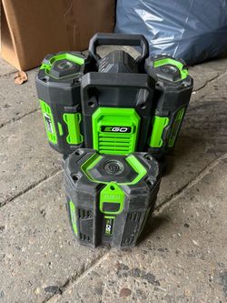 E go snow blower  and blower