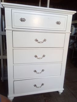 Dresser