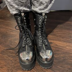 Demonia Gravedigger 10 Size 11 