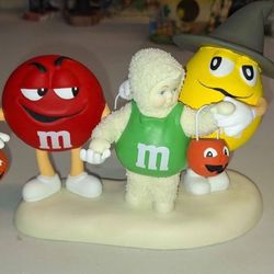 Snowbabies 2004 M&M'S Sweets Ready For Treats Department56 Figurine A58F038 