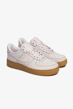 AIR FORCE 1 LOW PREMIUM “PEARL PINK GUM “ WOMENS SIZE 8.5  / MENS 7