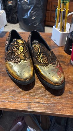 Men’s colorful loafers