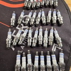 New Old Stock AC MR43T PLUGS