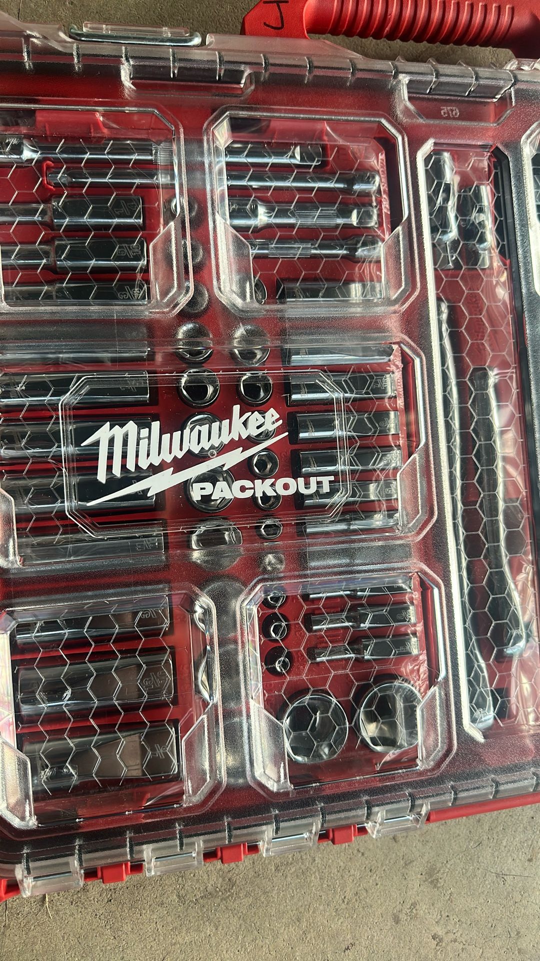 Brand New Packout 3/8 1/4 Ratchet Set