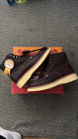 Brand new work boots size 10
