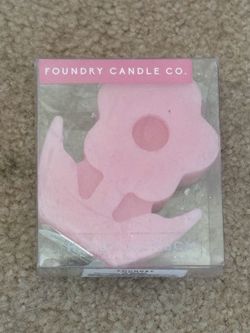 Foundry Candle Co. Light Purple Mini Flower Candle
