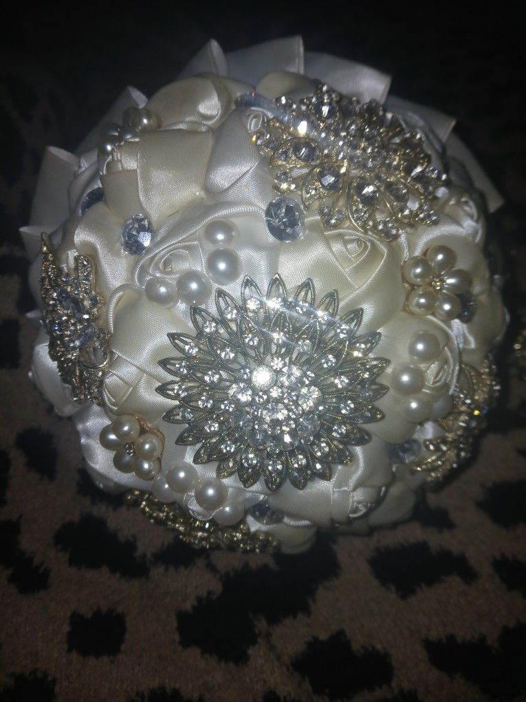 Bridal Bouquet And Tiara 
