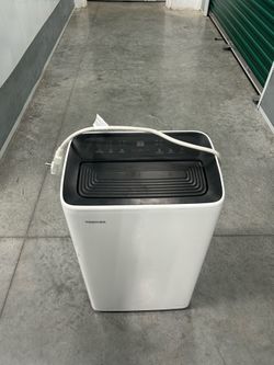 PORTABLE AIR CONDITIONER
