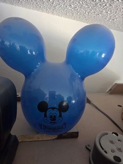 Disneyland popcorn balloon buckets