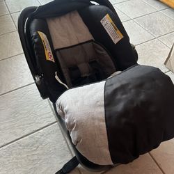 Baby Trend Infiant Car seat 
