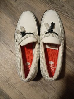Brand new golf shoes