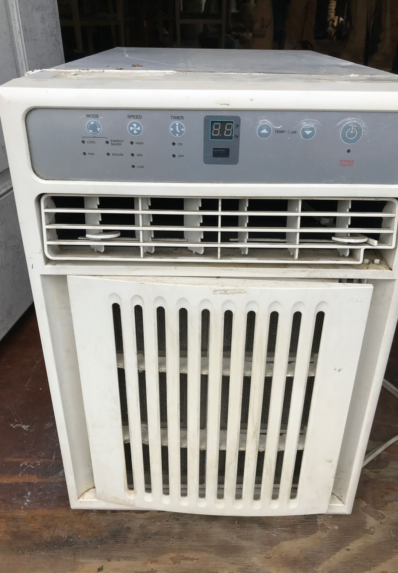 Haier 10,000 BTU upright window air conditioner