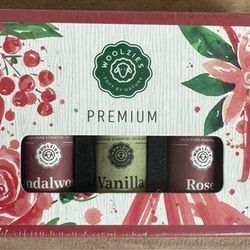 NEW Woolzies Essential Oils Sandalwood Rose and Vanilla $10 xox