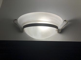 Wall light fixtures (2)