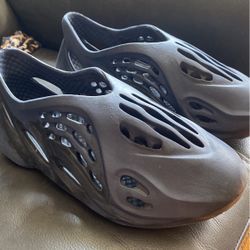 AdidasEZ Runners