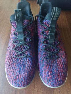 Nike LeBron 15 Low supernova size 11.5