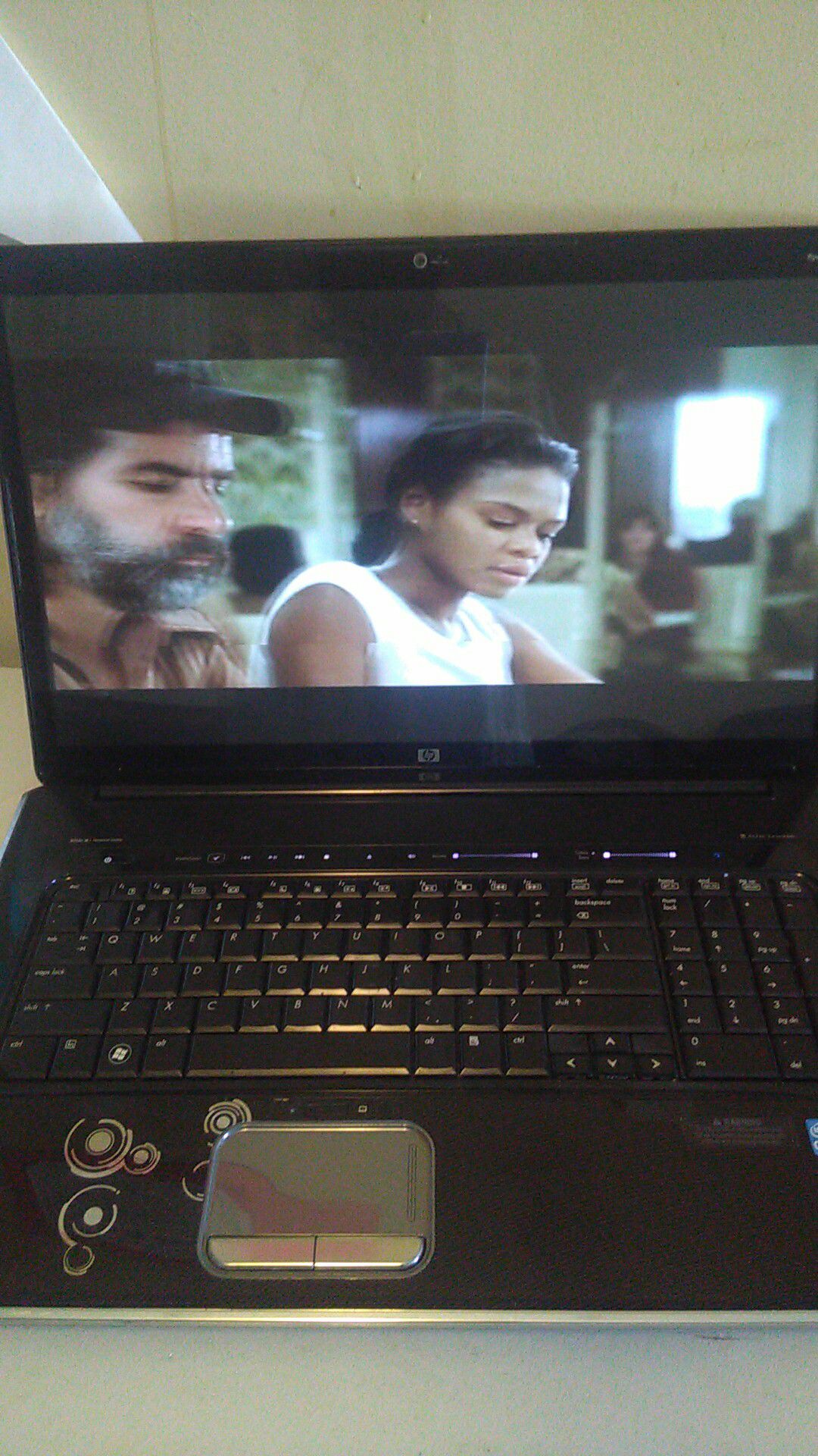Hp Pavilion DV8 ( 18.6" HD Screen ) Laptop