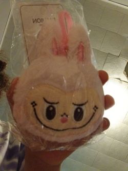 It's a la boo boo it's in the package it's not broken it's not used it's just like brand new