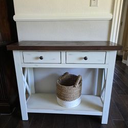 HOMEGOODS ACCENT/ENTRYWAY TABLE