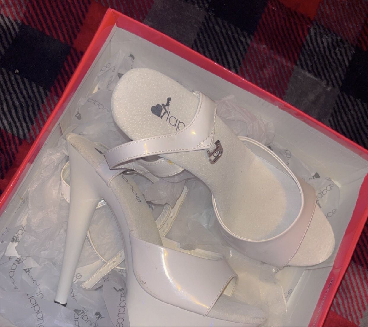 Women’s All White 6 Inch Patent Platform Heels From Seductions! Brand New!