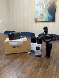 FULL FX30 BUNDLE WITH 2 LENSES AND GIMBAL
