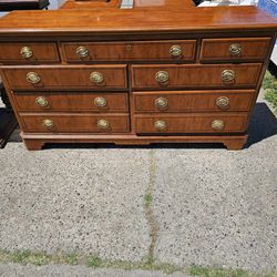 Gorgeous Drexel 9 Drawer Dresser. Very Heavy And Nice Wood 