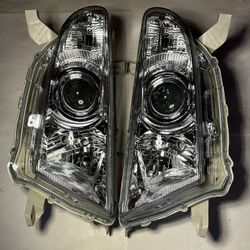 Toyota Highlander Headlight Year 2011-2013
