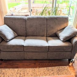 La-Z-Boy Bennet Duo Reclining Sofa And Loveseat 