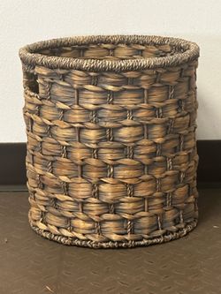 Braided Wicker Basket Cute!
