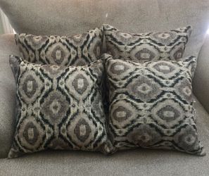 Brand New Decorative Couch Pillows