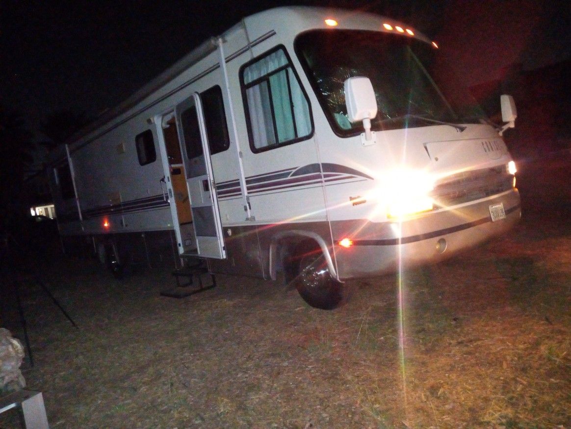 1997 FORD AIR CRUISER BY GORGIE BOY