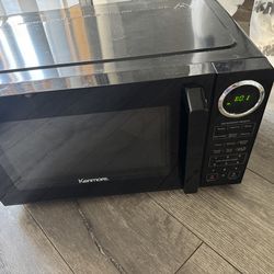 Microwave Kenmore Intertek-certified countertop microwave