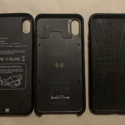 4 Cases - 2 Mophie Battery Cases Wireless XS MAX IPHONE 1 Plug In Battery Case 1 Spigen Case
