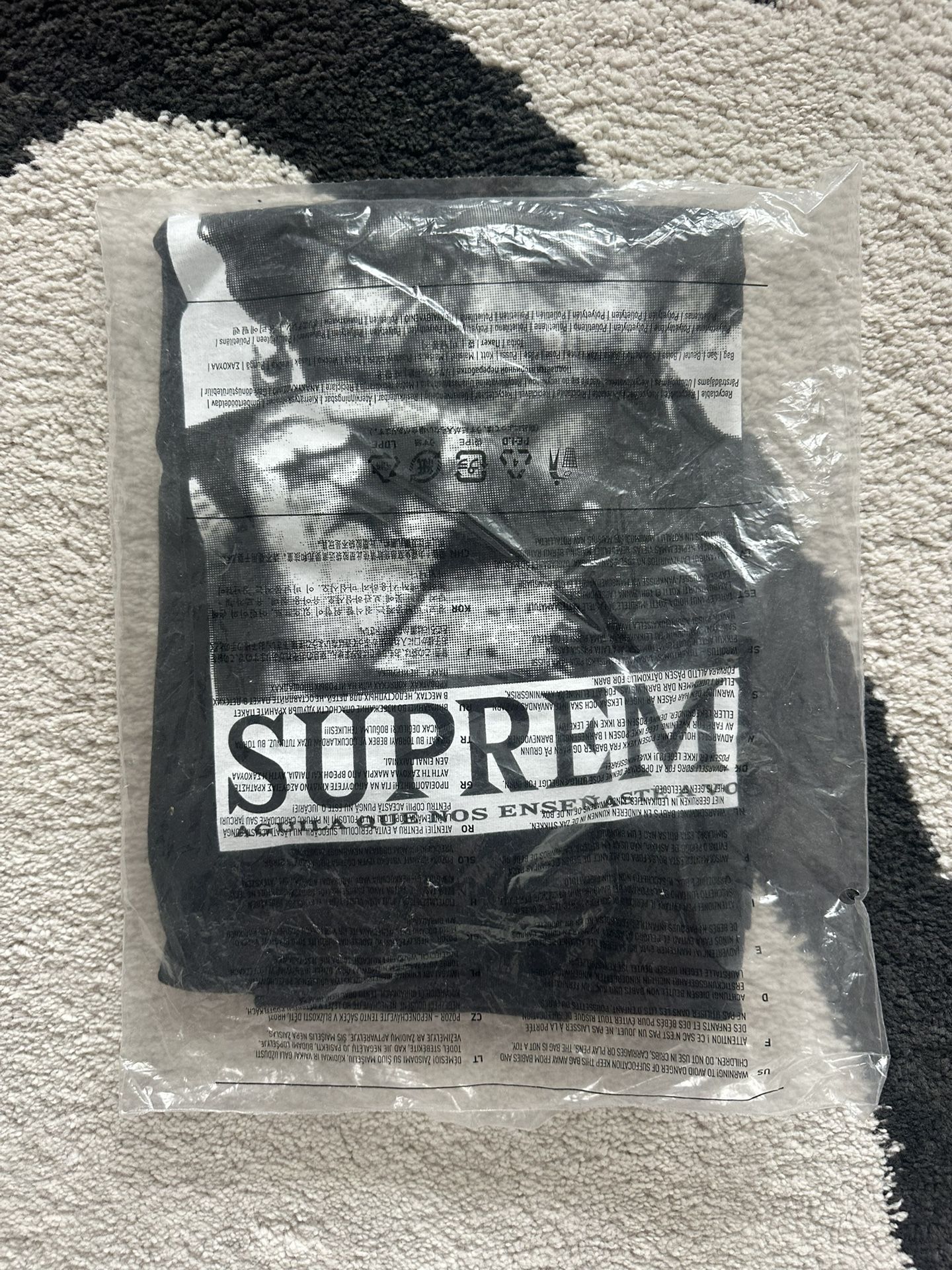 Supreme Aguila Tee *Medium*