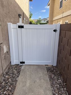 Vinyl Gates