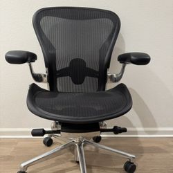 Brand new Herman Miller Aeron Remastered Size B Fully loaded in Onyx With Polished Aluminum Frame